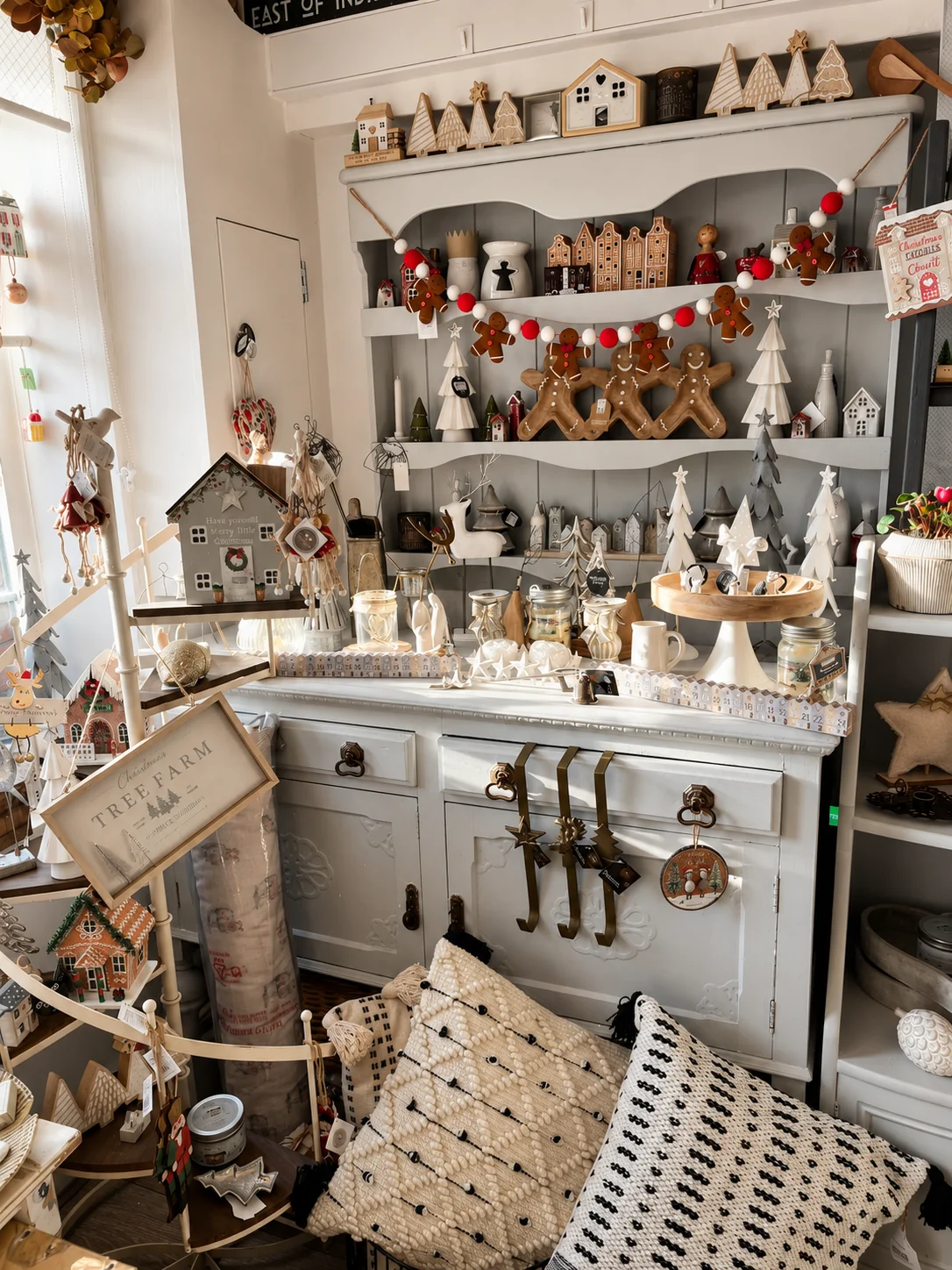 Gifts and seasonal decorations in the shop